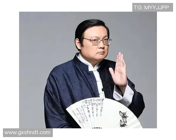 老梁深度解析足球明星背后的故事与成就让我们一起走进他们的世界