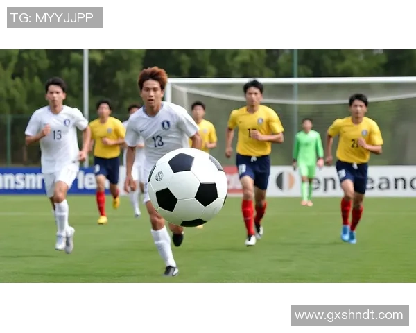 足球明星儿子成长记:从小球场到聚光灯下的精彩瞬间 足球明星儿子成长记:从小球场到聚光灯下的精彩瞬间