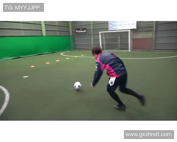 足球明星的训练秘诀揭秘如何通过科学方法提升竞技水平与身体素质 足球明星的训练秘诀揭秘如何通过科学方法提升竞技水平与身体素质