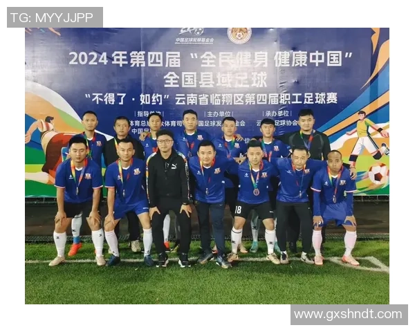 足球明星齐聚天天向上分享成长故事与赛场背后的精彩瞬间 足球明星齐聚天天向上分享成长故事与赛场背后的精彩瞬间