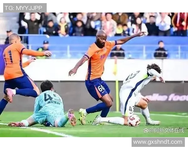 足球明星醉酒事件曝光视频引发热议球迷纷纷评论其行为不当 足球明星醉酒事件曝光视频引发热议球迷纷纷评论其行为不当